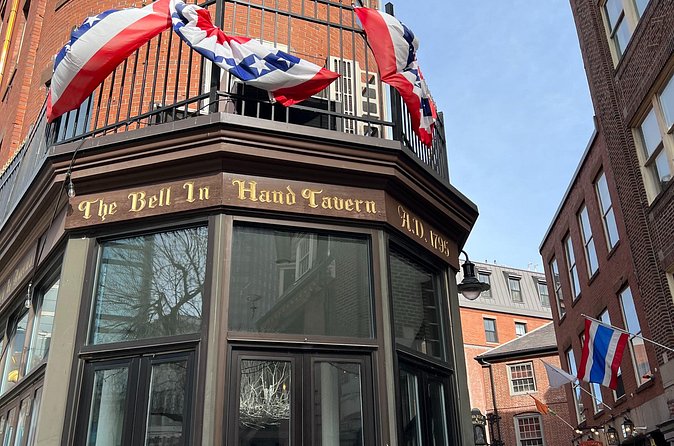 2 Hour Historic Pub Crawl in Boston - Who will get the most from this Boston pub crawl