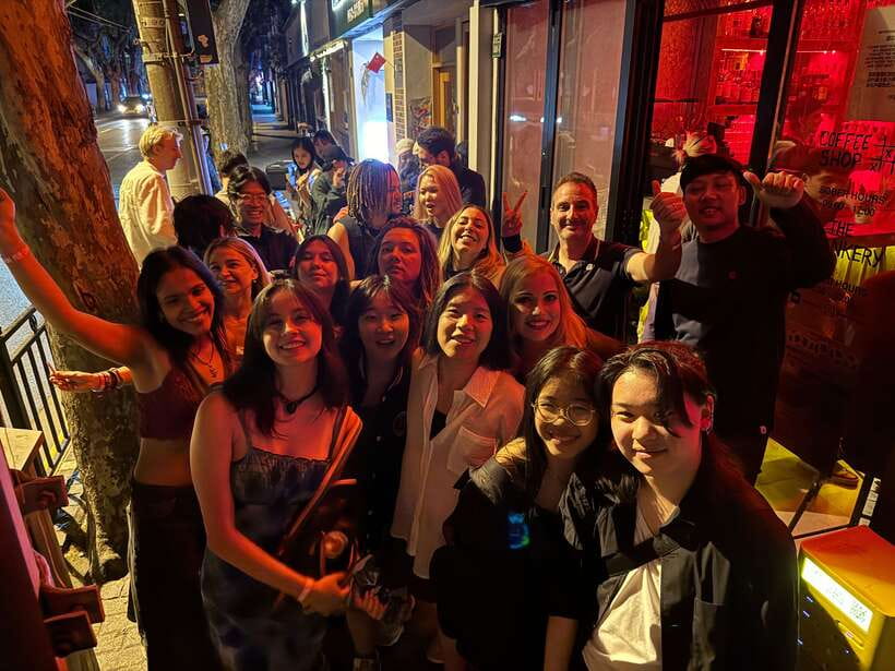4-Hour Shanghai Pub Crawl (bars & nightclub hopping) - Key points at a glance