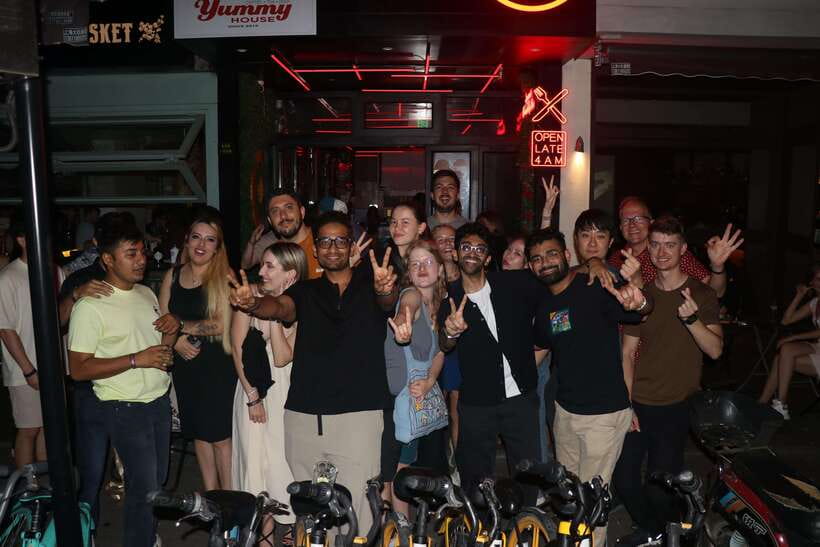 4-Hour Shanghai Pub Crawl (bars & nightclub hopping) - Finishing at a Shanghai nightclub