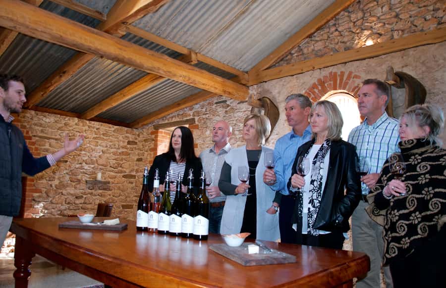 Adelaide: Small Group Tour of Barossa, Wineries with Lunch - Pindarie starts the day in a relaxed setting