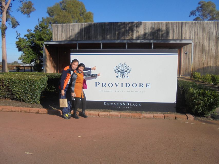 Afternoon Swan Valley Wine Tasting with Transportation - Small groups and the social side