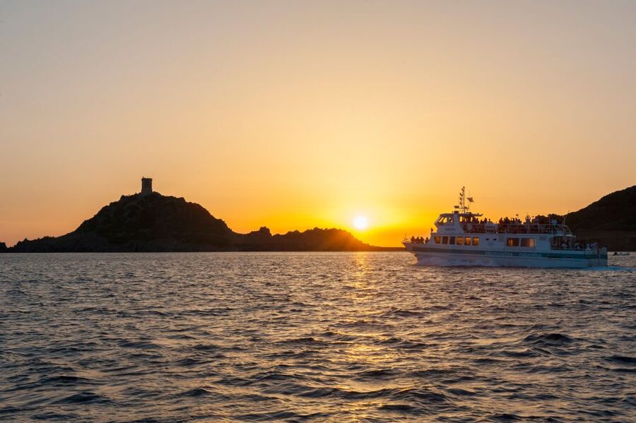 Ajaccio/Porticcio: Sanguinaires Sunset Cruise & Wine Tasting - Who will enjoy this cruise most?