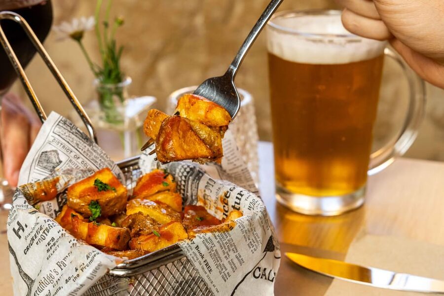 Alcudia: Self-Guided Gourmet Tapas and Wine Tour - Why this food walk works so well in Alcudia