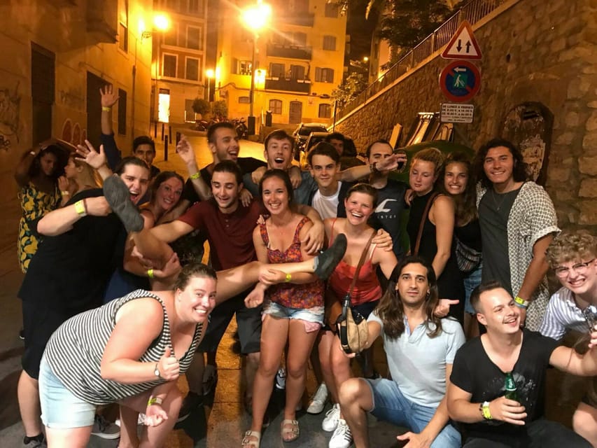 Alicante: Guided Pub Crawl with Shots and Beer - Why the $26 price can work well