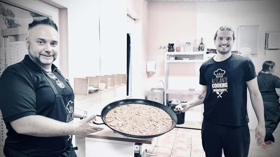 Alicante: Paella & Sangria Class with Tapas and Market Visit - Who will enjoy this Alicante cooking class