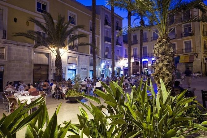 Alicante Wine Tasting and Tapas for Foodies - Walking, talking, eating, and drinking for three hours