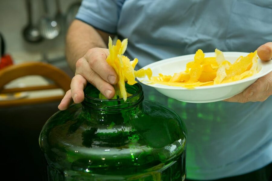 Amalfi: Limoncello Factory Guided Visit with Tastings - The tasting: limoncello, creams, and sweets