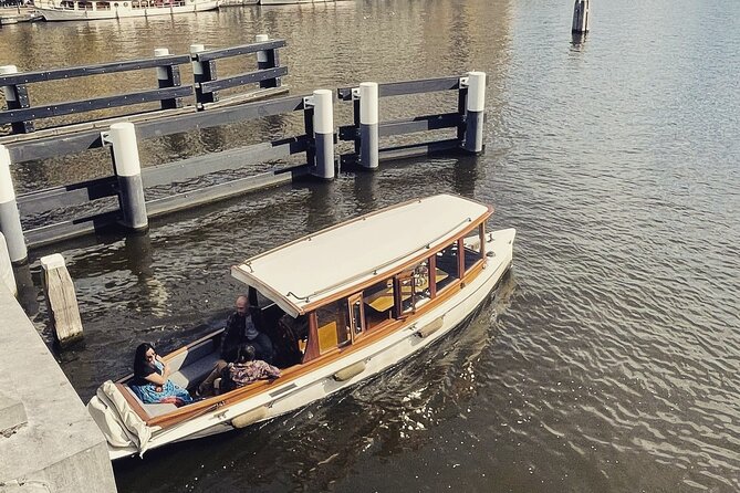 Amsterdam Champagne Private Canal Cruise - Champagne, children, and the right kind of celebration