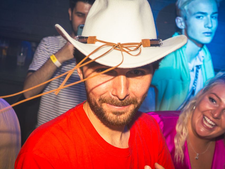 Amsterdam: City Center Bar Crawl and Nightlife Experience - The final club and the dress-code trap