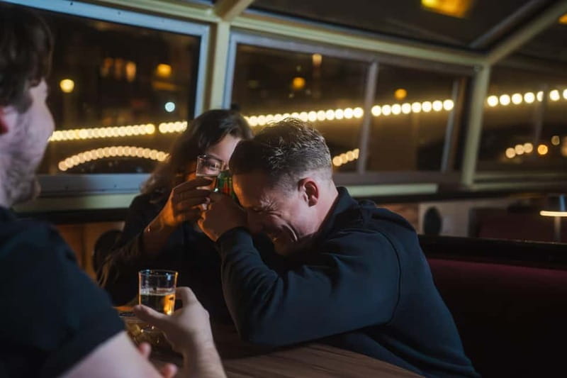 Amsterdam: Cozy Cheese & Wine Cruise Tasting Experience - Why the 75-minute length works