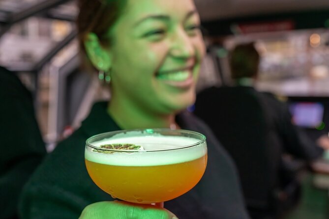 Amsterdam Evening Cocktail Cruise with snacks - Should You Book the Amsterdam Cocktail Cruise?