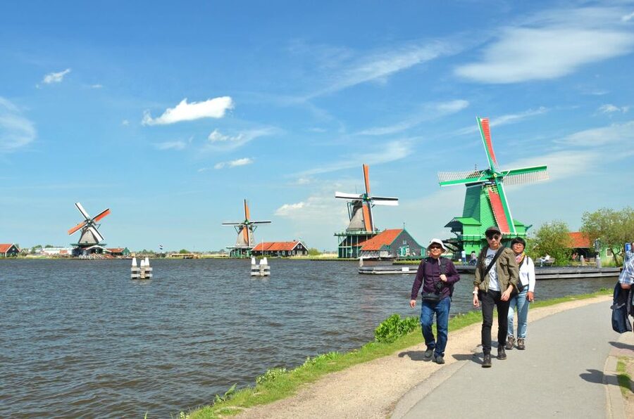 Amsterdam: Guided Zaanse Schans, Windmills & Cheese Tour - Key points at a glance