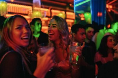 Ludwig’s Red Light Pub Crawl with VIP Club Entry