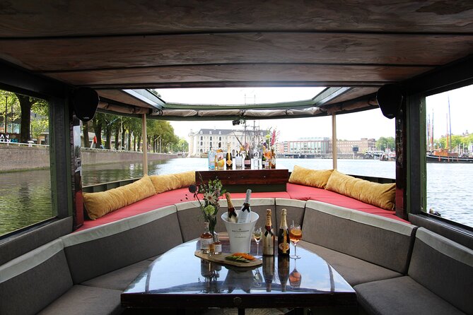 Amsterdam: Luxury Boat Cruise Unlimited Cocktails, Beers & Wines - Passing the Hermitage and Skinny Bridge
