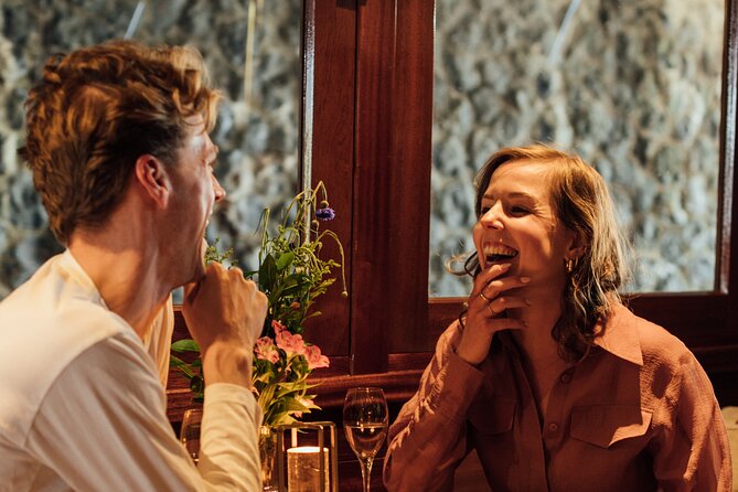 Amsterdam: Luxury Saloon Boat Cruise with Cocktails & Waffle - Prinsengracht and the Flower Market