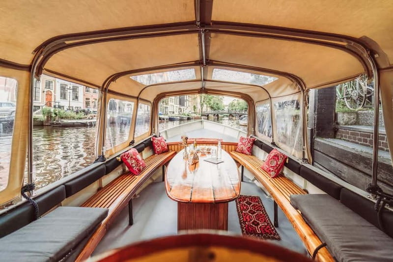 Amsterdam: Private Romantic Canal Cruise w. Prosecco/Snacks - What is served on board