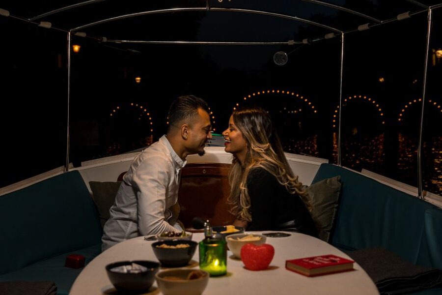 Amsterdam: Private Romantic Evening Boat Tour with Prosecco - Key details before you book