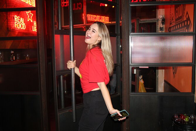 Amsterdam Red Light District Pub Crawl - Dress code, ID, and small costs to plan for