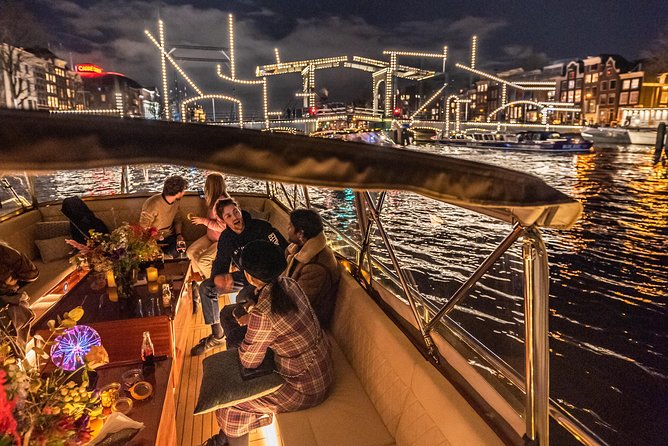 Amsterdam Small-Group Evening Canal Cruise Including Wine, Craft Beer, Cheese - The guides make more difference than you might expect