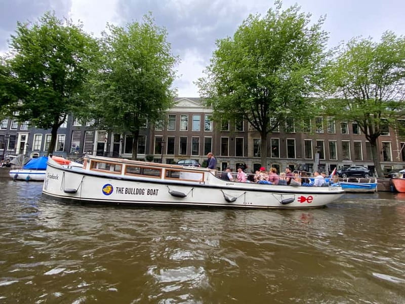 Amsterdam: The Bulldog Boat Smoke and Booze Cruise - Why the half-open boat matters