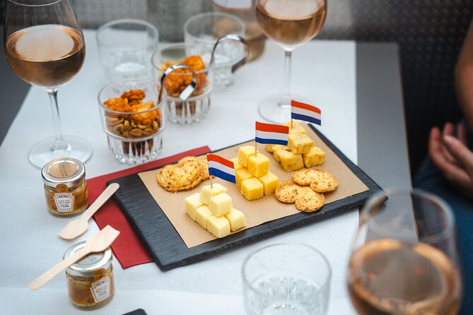 Amsterdam: Wine and Cheese Evening Cruise - Meeting at Prins Hendrikkade 25