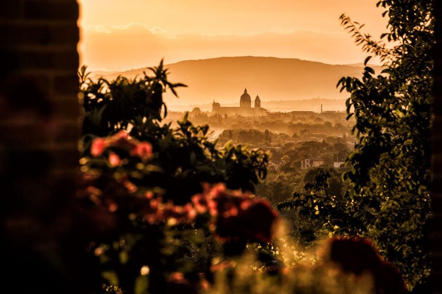 Assisi: Organic Balsamic Vinegar, Olive Oil & Wine Tour - Leaving Assisi for the Tili family property