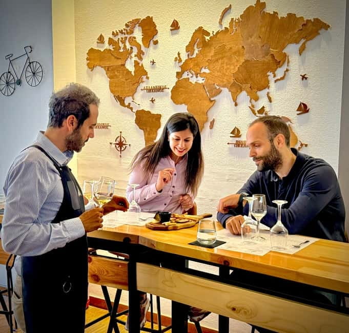 Athens: Acropolis Wine Tasting with Cheese and Olives - What happens during the 90-minute tasting