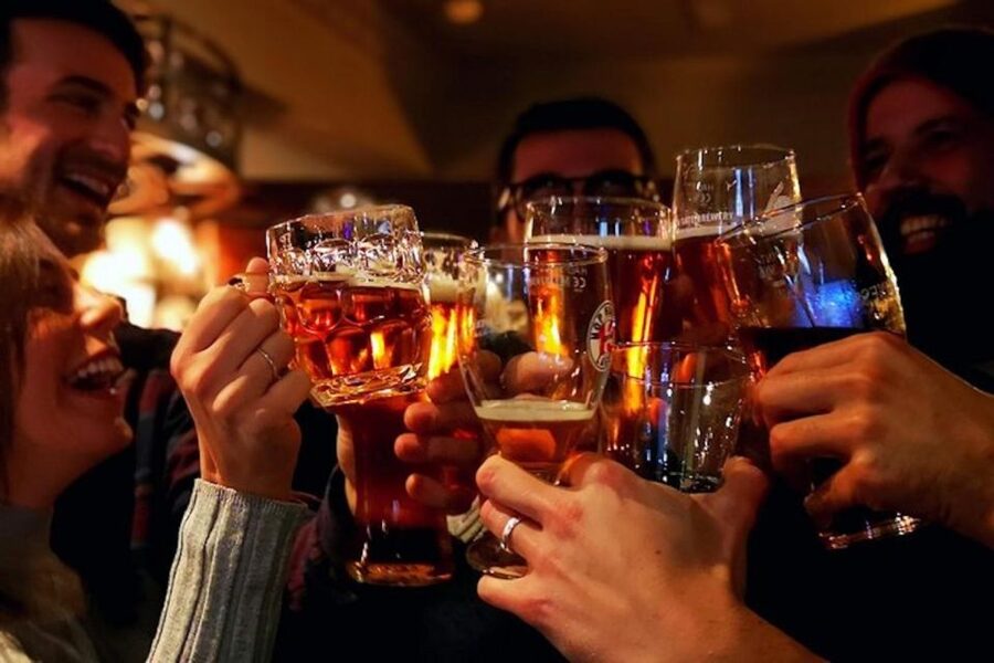 Austin: Downtown Live Music Pub Crawl - Friends Bar: the first taste of the route