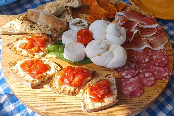 Authentic Farm Tour with Pizza, Cheese, Wine & Limoncello Tasting - Views, transport, and the practical details