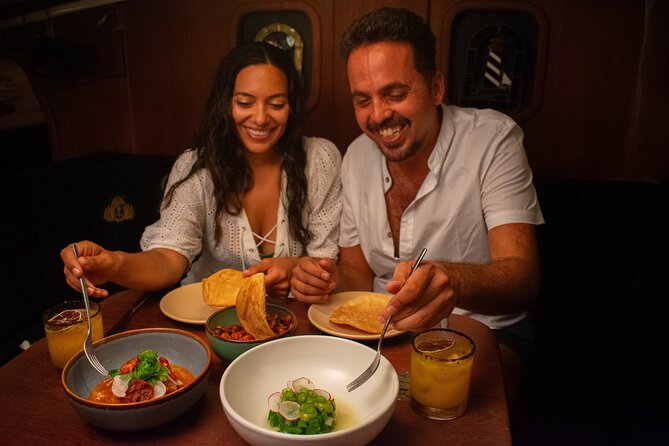 Bacalar - Gourmet Tour in Private Catamaran with Cocktails Included - A floating meal on Bacalar Lagoon