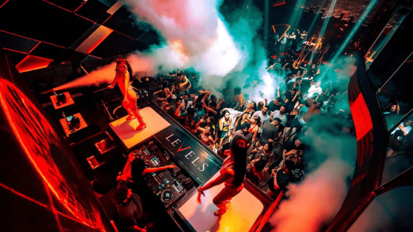 Bangkok: Pub Crawl - Who should book this night out?