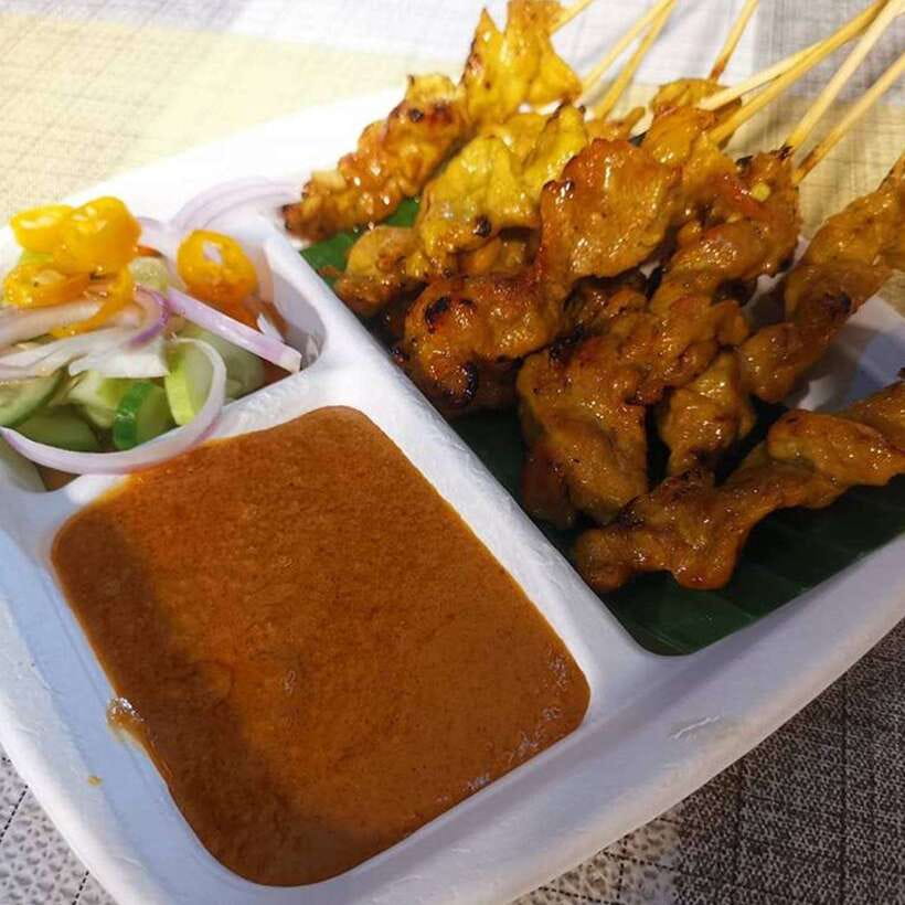 Bangkok: Street Food Tasting Tour at Night - Practical ways to make the evening better