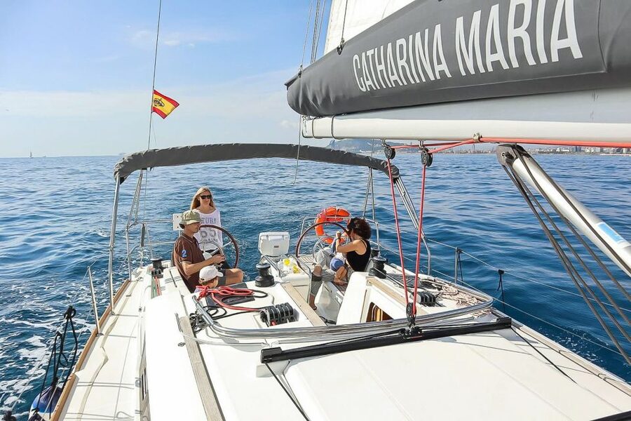 Barcelona: Coastline Boat Trip with Snacks and Cava - Key points to know before you book