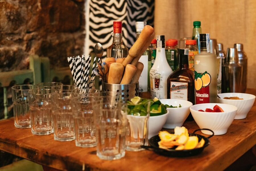 Barcelona: Cocktail Master Class by Mixologist with Tapas - Who will enjoy this class most