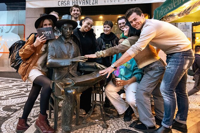 Barcelona Dark History Night Walking Tour With Drinks - How the group size changes the night