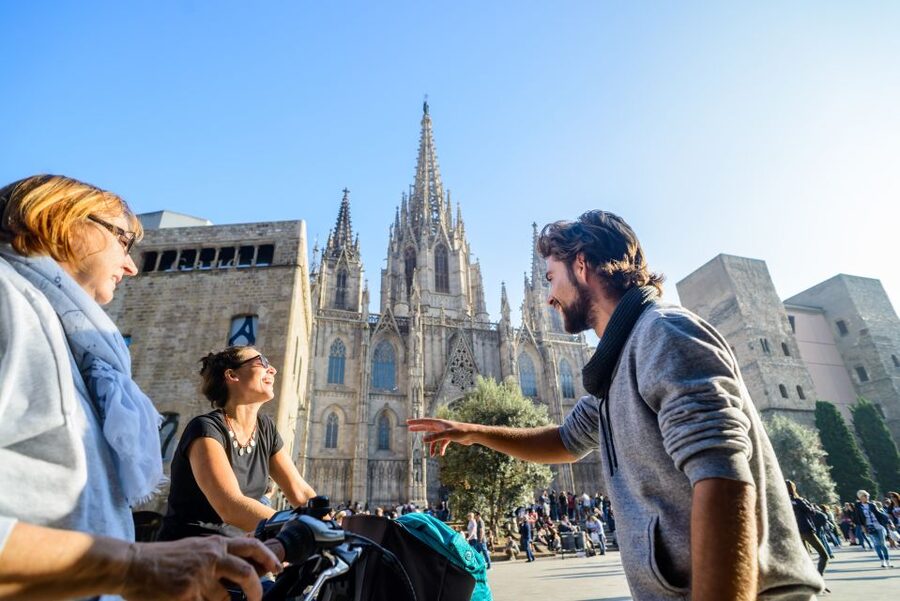 Barcelona eBike Tour with Wine and Tapas Experience - Back through the Old City