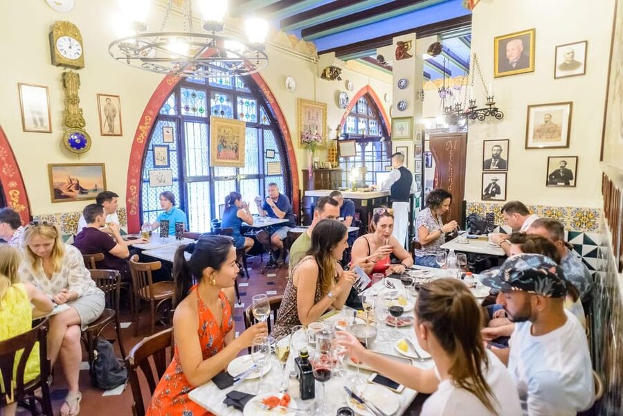 Barcelona eBike Tour with Wine and Tapas Experience - Starting in the Old City