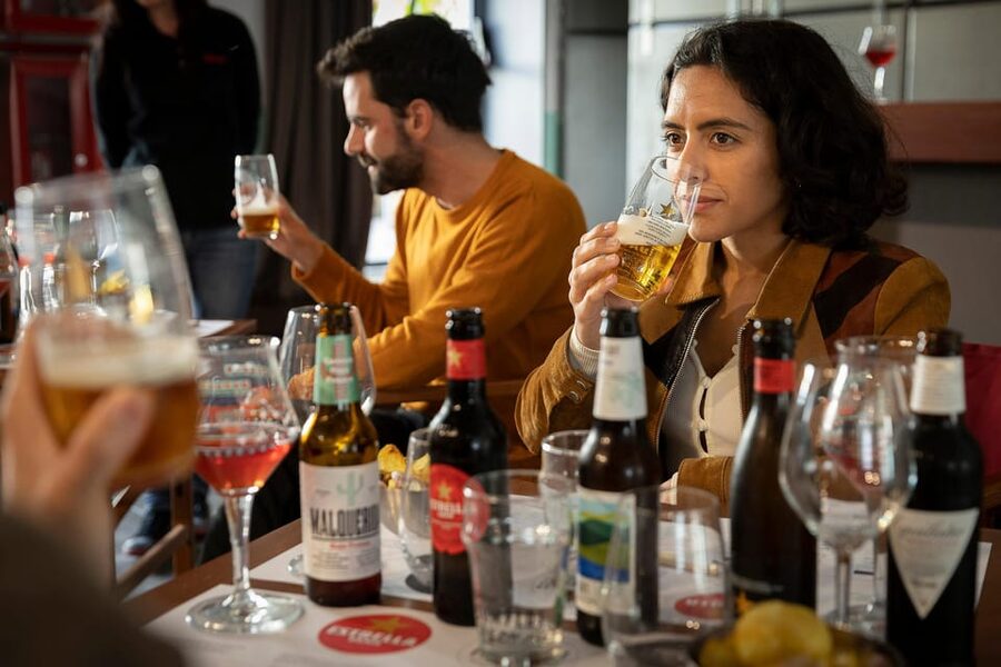 Barcelona: Estrella Damm Old Brewery Tour with Tasting - The tasting: five beers and a simple sensory lesson