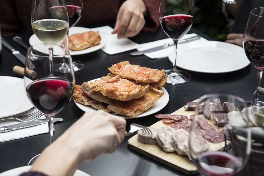 Barcelona Gourmet Food & Wine Tour with Local Expert - Group size, access, and practical comfort