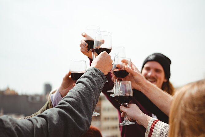Barcelona: Guided Rooftop Wine Tasting – Enjoy 6 Spanish Wines - Guides who keep the evening moving