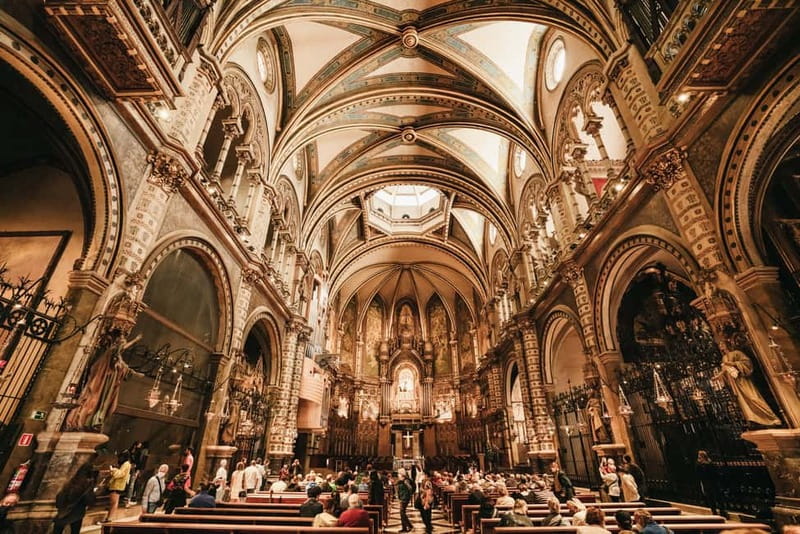 Barcelona: Montserrat, Cogwheel, Black Madonna & Winery Tour - Key points to know before booking