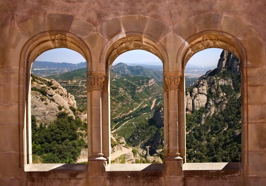 Barcelona: Montserrat Tour with Lunch & Wine Tasting Option - Price, comfort, and practical value