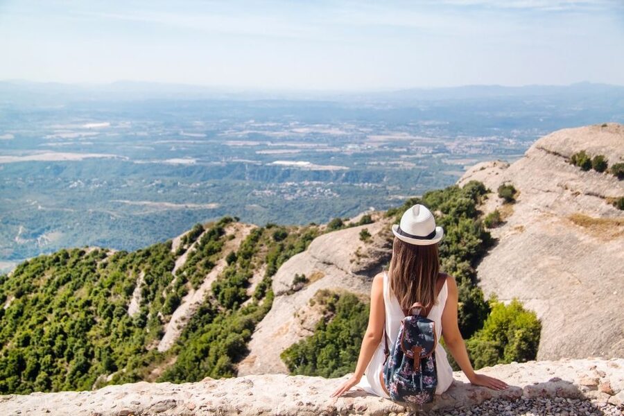 Barcelona: Montserrat Tour with Lunch & Wine Tasting Option - Who should book this Montserrat tour