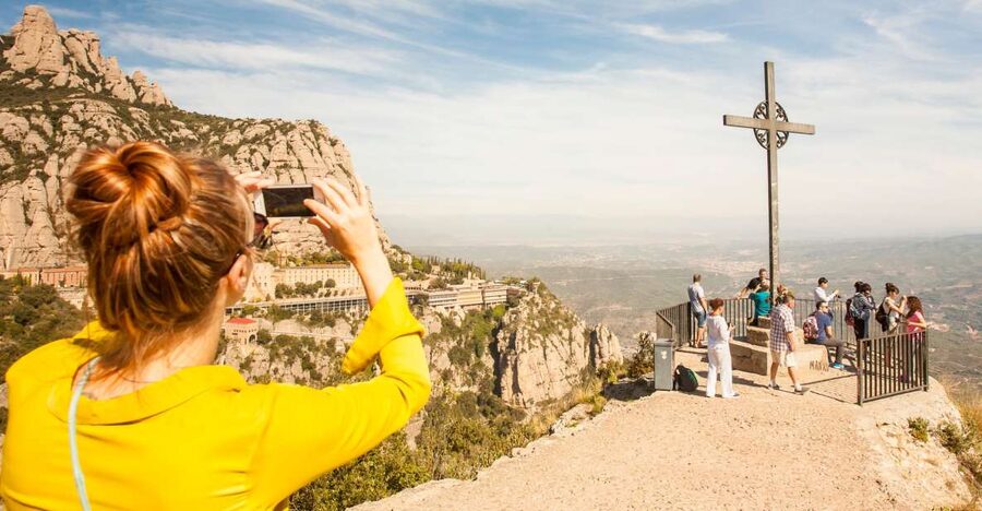 Barcelona: Montserrat with Winery Visit and Farmhouse Lunch - Why this Montserrat and Penedès day trip works