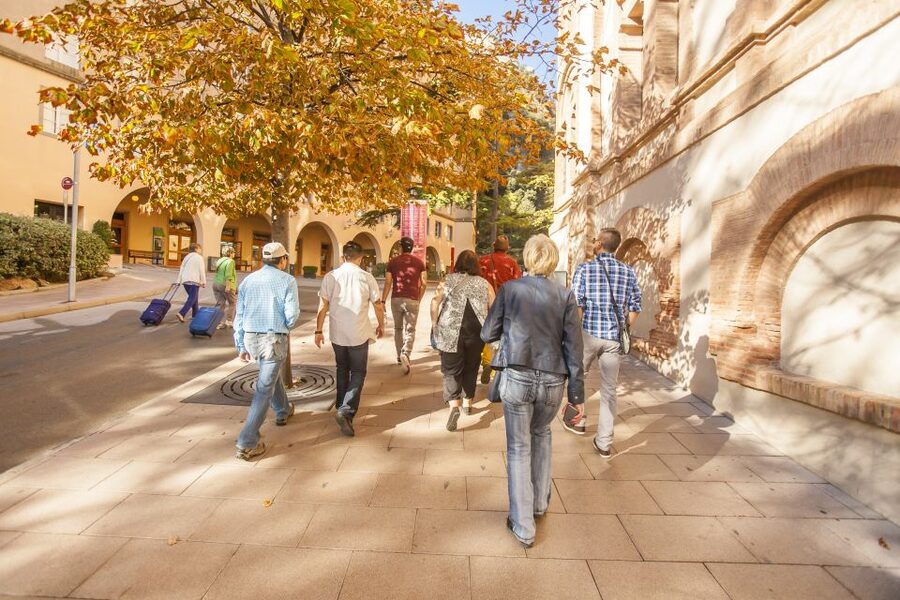 Barcelona: Montserrat with Winery Visit and Farmhouse Lunch - Meeting in central Barcelona