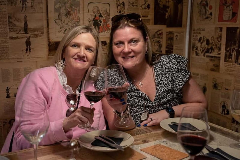 Barcelona Old Town Tapas Night: Hidden Bars, Cava & Vermut - First drinks and the local bar rhythm