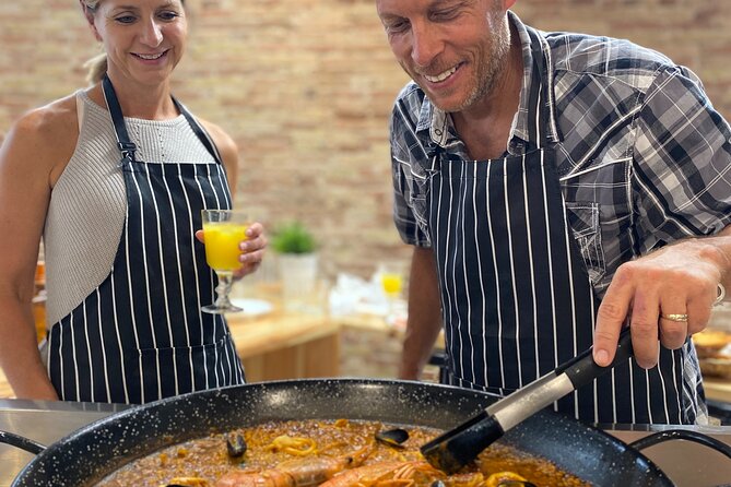 Barcelona Paella Cooking Class & Boqueria & Hofmann-Trained Chefs - The 700-meter walk through the Gothic Quarter