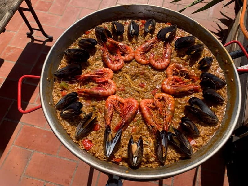 Barcelona: Paella Seafood Master Cooking Class with Sangria - Key points to know before booking