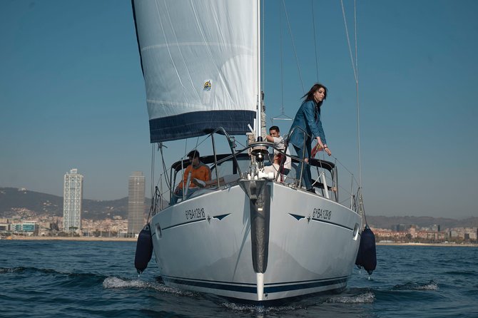 Barcelona Private Sailing Trip with unlimited drinks and snacks - Who will get the most from this boat trip