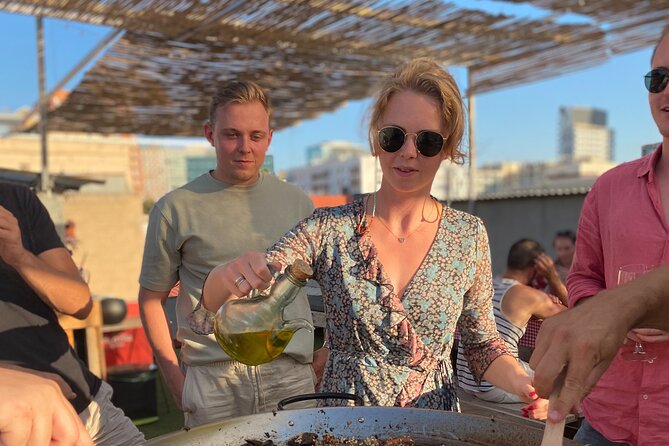 Barcelona Rooftop Paella Cooking Class with Sangria & Local Host - Vegetarian requests, allergies, and other practical points